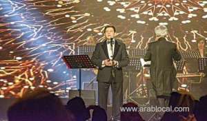 late-egyptian-singing-star-performs-on-saudi-stage-thanks-to-laser-technology_UAE