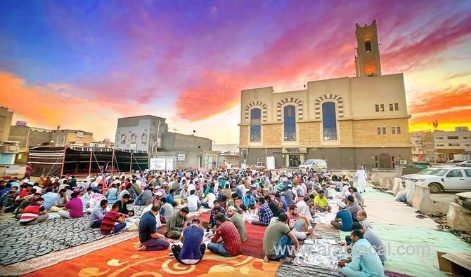 communal-iftar,-an-expression-of-social-solidarity-and-compassion-saudi