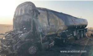 driver-dies-as-fuel-truck-catches-fire-on-yanbu-highway_UAE