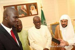 gambian-minister-visited-the-king-fahd-complex-for-printing-the-holy-quran_UAE