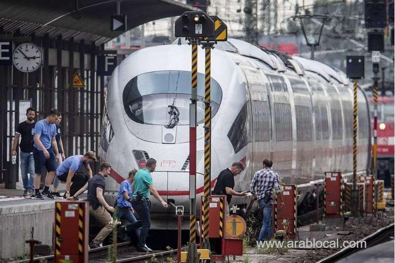 boy-dies-after-being-pushed-onto-train-tracks-saudi