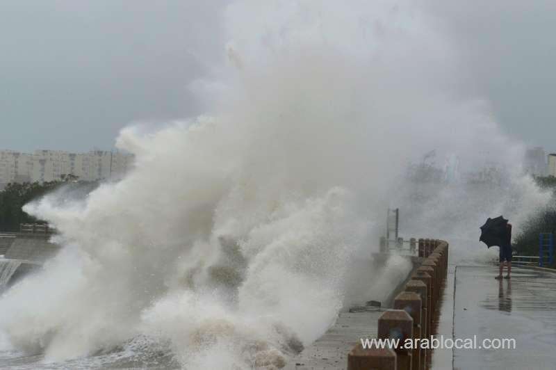 monster-storm-smashed-up-the-eastern-china-coast-saudi