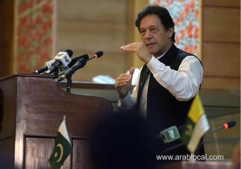 pm-imran-khan-visits-kashmir-as-tensions-boil-with-india-saudi
