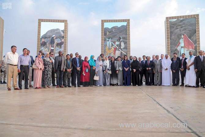 60-nation-diplomatic-delegation-visits-souk-okaz-saudi