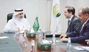 british-envoy-praises-ksrelief-for-‘outstanding’-humanitarian-work_UAE
