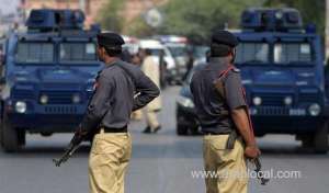 pakistani-border-guards-arrest-iranian-national-with-huge-cache-of-explosives_UAE