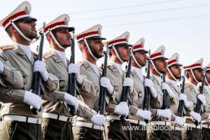 iran-staged-military-parade-in-with-tanks,-missiles-_UAE
