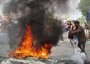 death-toll-rises-as-violent-protests-rage-across-southern-iraq_UAE