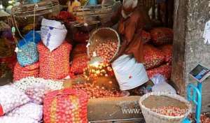 no-more-tears--dhaka-to-import-onions-from-pakistan-to-curb-shortage_UAE