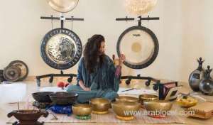saudi-therapist-introduces-jeddawis-to-healing-power-of-sound_UAE