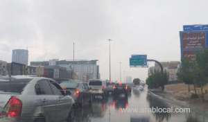 saudi-capital-riyadh-hit-by-thunderstorms_UAE