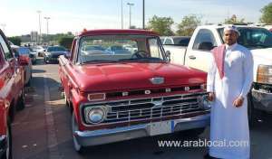 cars-and-coffee-attracts-hundreds-of-classic-car-enthusiasts-in-riyadh_UAE