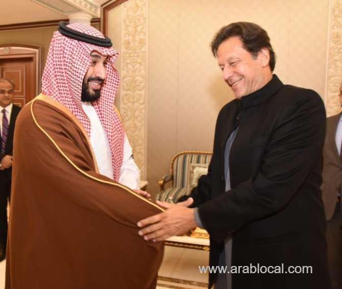 pakistan-pm-imran-khan-arrives-in-saudi-meets-crown-prince-saudi