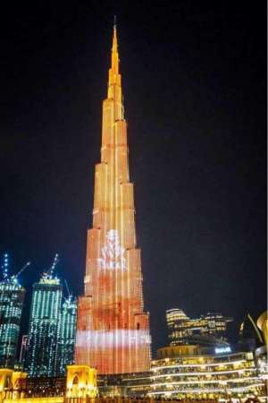 dubais-burj-khalifa-promotes-dakar-saudi-arabia-2020_UAE