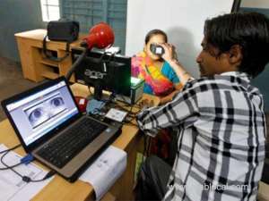 nonresident-indians-with-aadhaar-and-pan-should-link-them-by-december-31_UAE