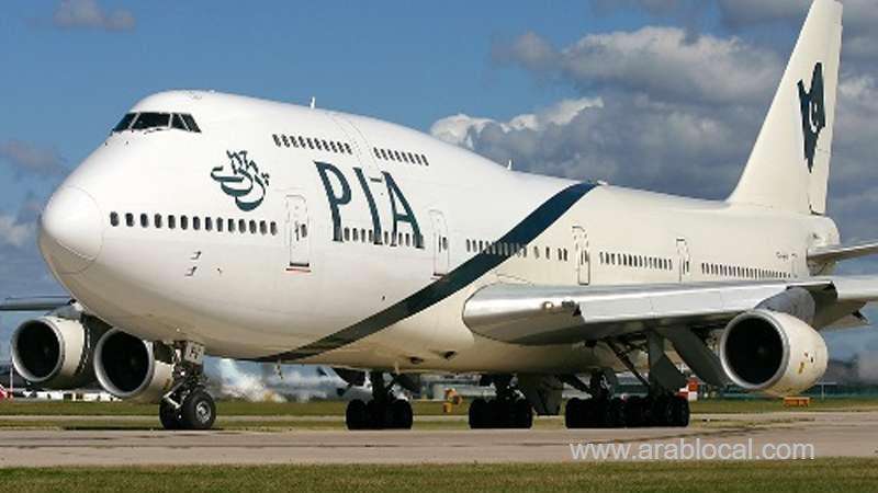 pia-flights-forget-passengers-luggage-in-dubai-saudi