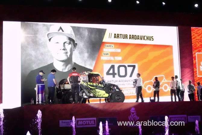 dakar-villages-third-day-concludes-with-mega-show-saudi