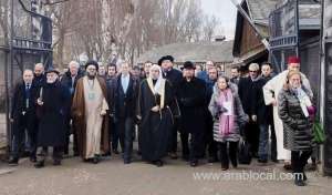 muslims-jews-make-historic-joint-visit-to-auschwitz_UAE