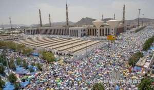 saudi-arabia-deserves-praise-for-best-hajj-arrangements_UAE