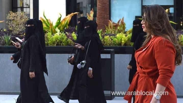 womesaudi-arabia-modest-clothing-enough-for-women-tourists-in-saudi-arabia-abaya-not-required-saudi