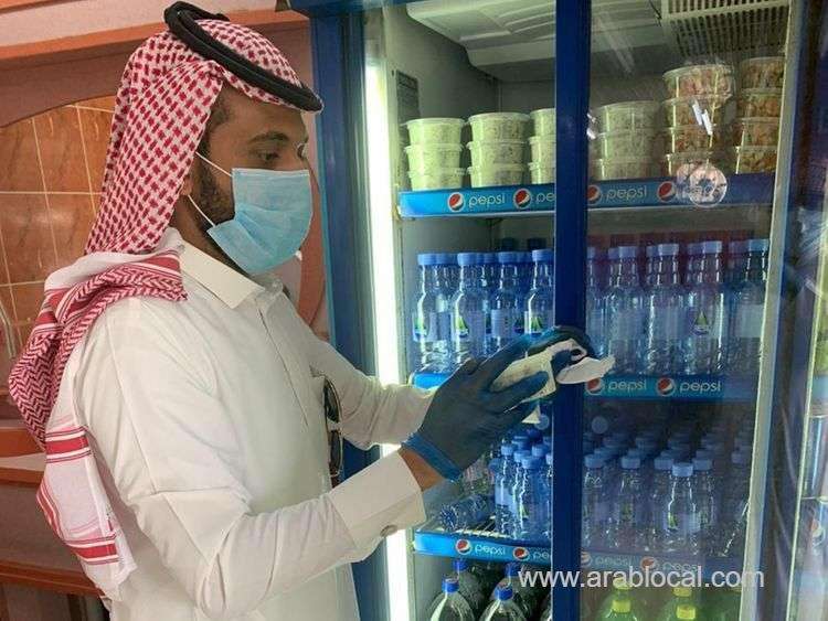 local-authorities-in-a-saudi-area-have-banned-salad-boxes-for-health-reasons-saudi
