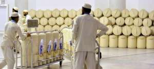100-samples-of-zamzam-water-are-checked-everyday_saudi