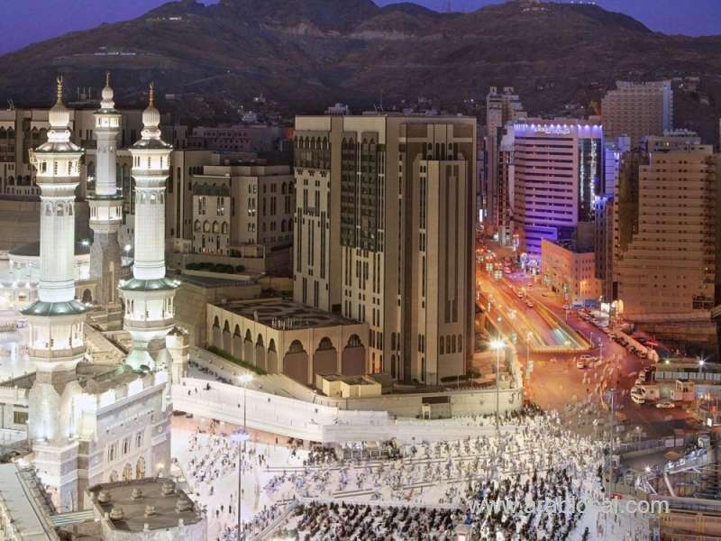 hotels-around-the-grand-mosque-in-makkah-are-fully-booked-for-the-last-10-days-saudi