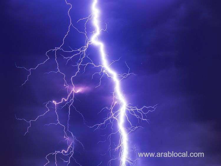 lightning-storm-has-killed-an-immigrant-worker-in-a-village-in-saudi-arabia-saudi