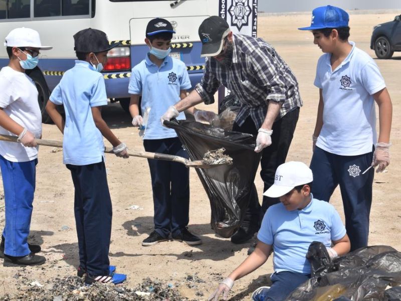 Elementary pupils from Jeddah Private International School lend a hand to clean up Salman beach