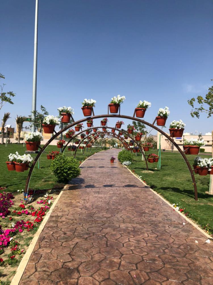 Prince Sultan launches 14th Taif Rose Festival at Al Ruddaf recreation park