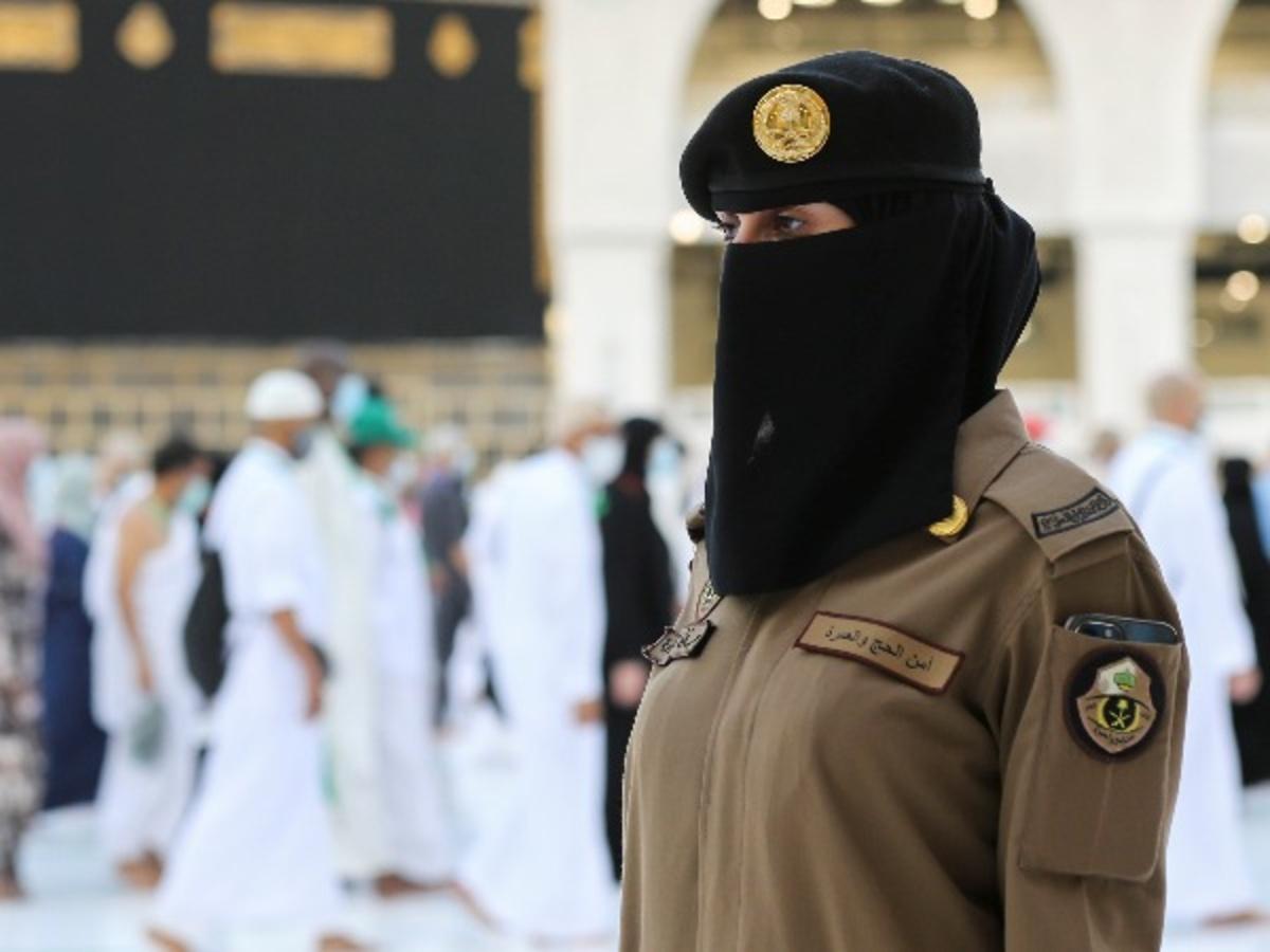 Saudi Women Officers Are Standing Guard In Mecca During Hajj For The First Time In History