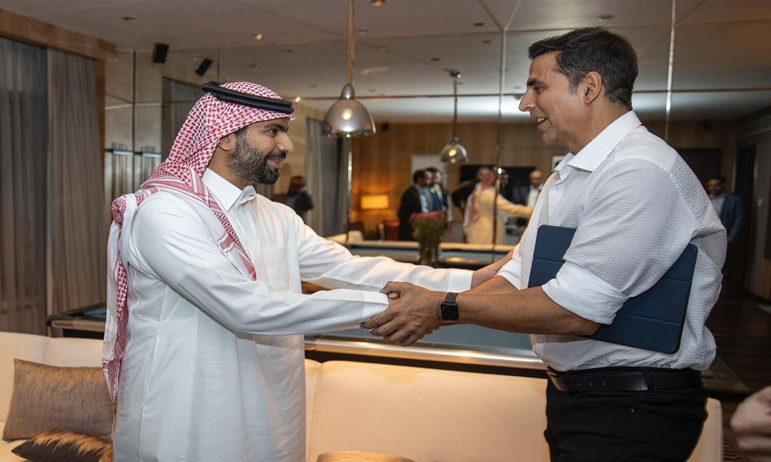 Akshay Kumar and Salman Khan were also spotted with Saudi Minister and Shah Rukh Khan