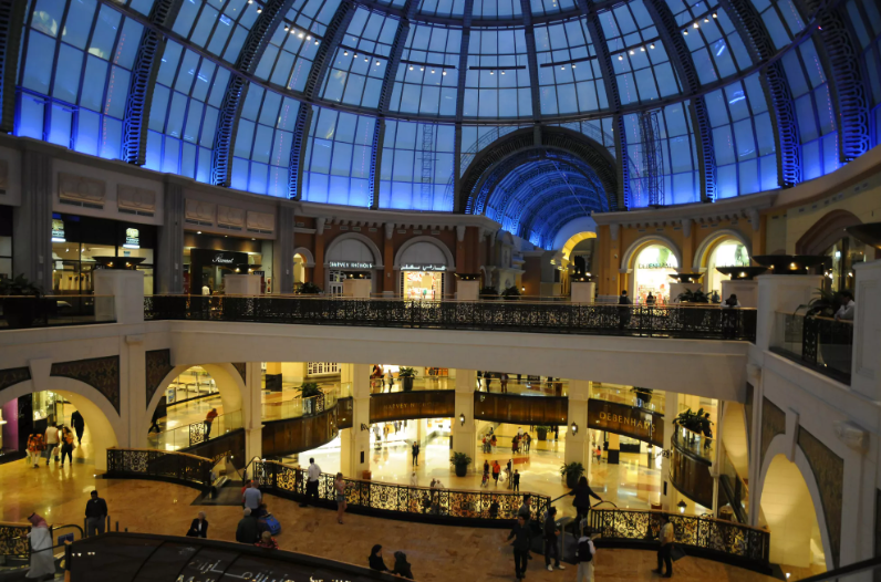 Dubai shopping guide with a rental car